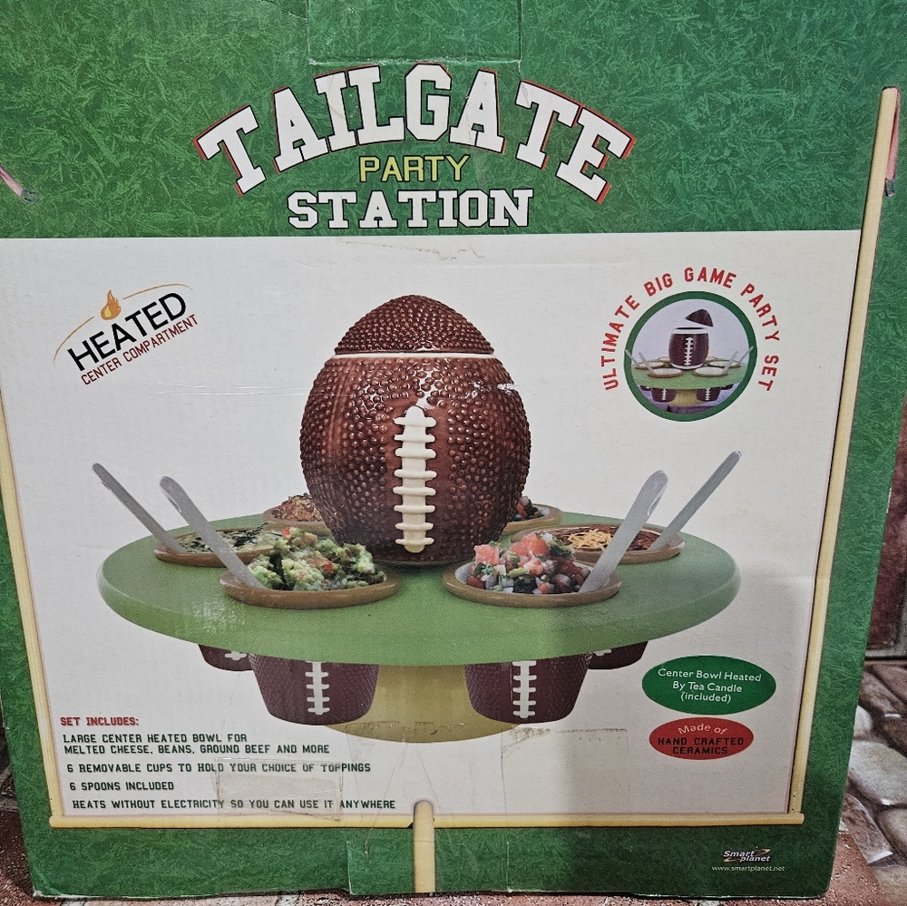 Tailgate Party Station with Heated Center